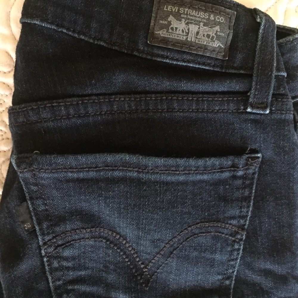 Levi’s - Picture 3 of 4